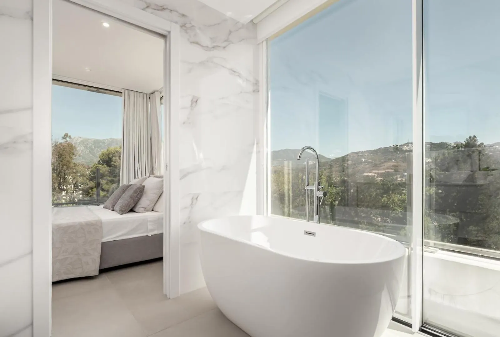 Apartamento Con Vistas Al Mar, La Concha Y Rio Real Marbella 0*,  Spain