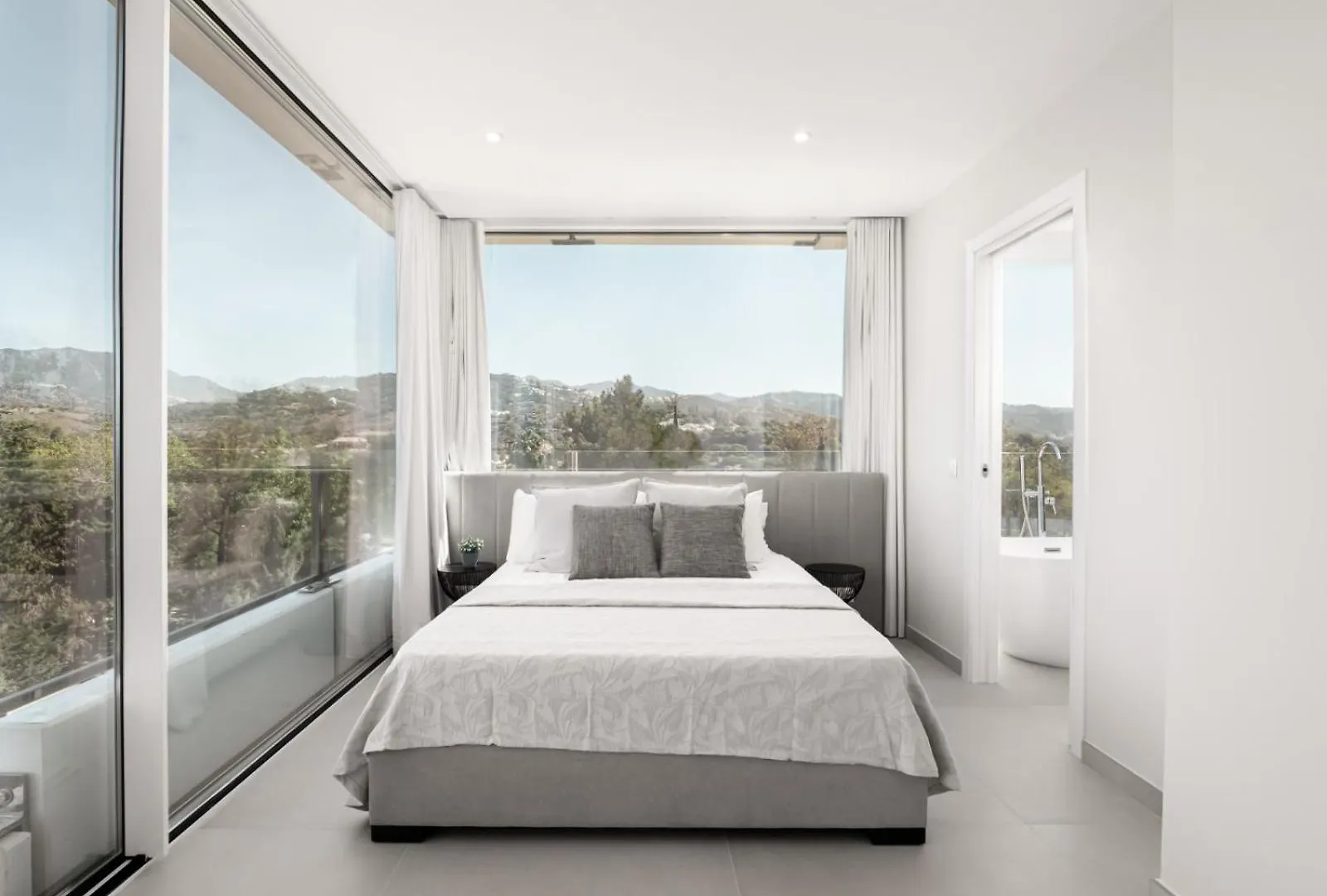 Apartment Apartamento Con Vistas Al Mar, La Concha Y Rio Real Marbella